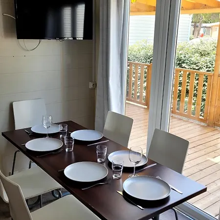 Mobilhome 6 Personnes Camping *